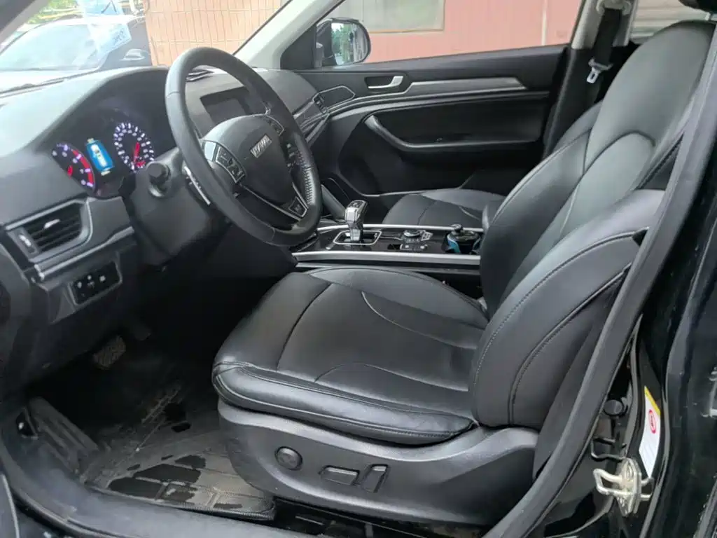 Фото 15 - Haval H6