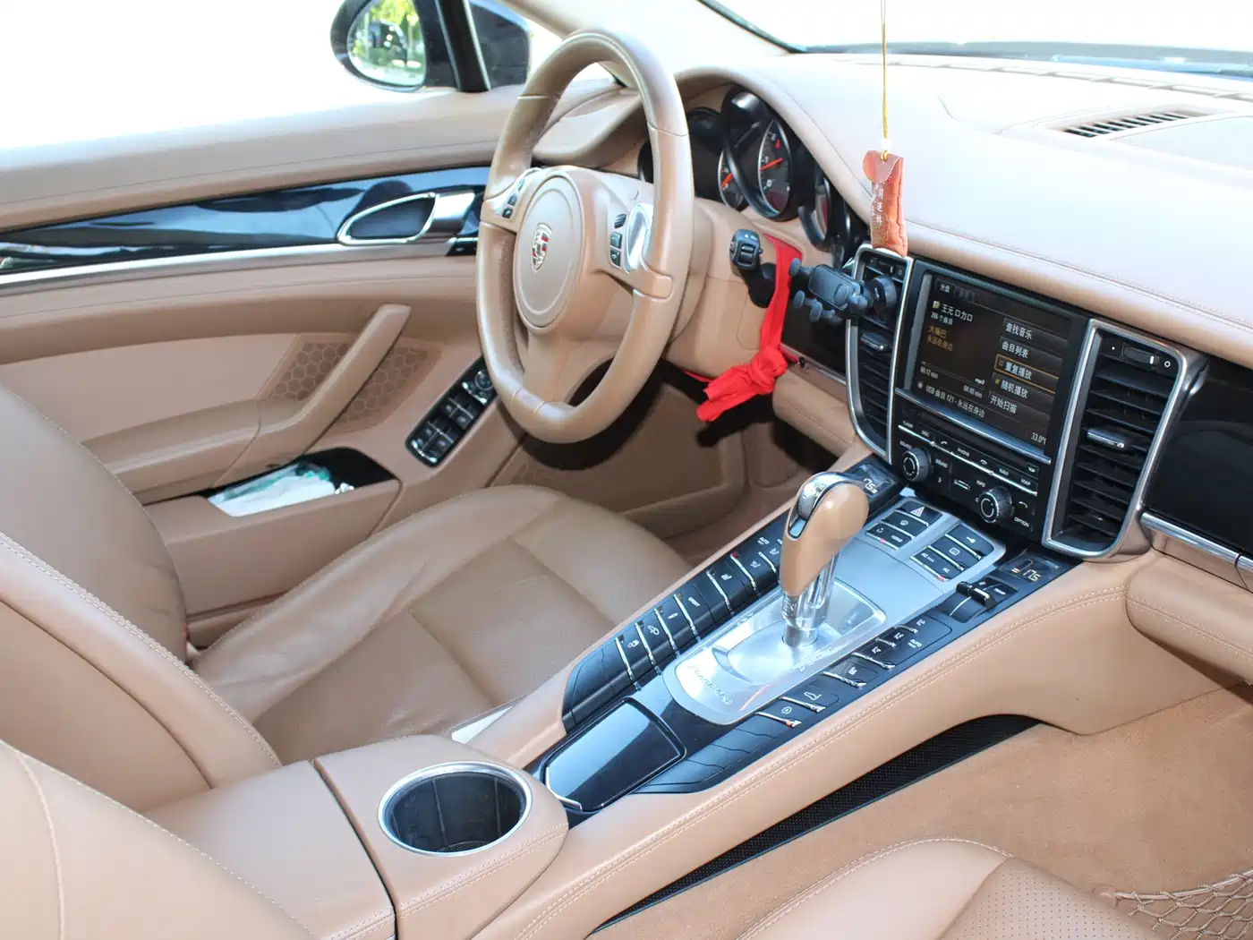 Porsche Panamera 2011 2010 Panamera 4 3.6L