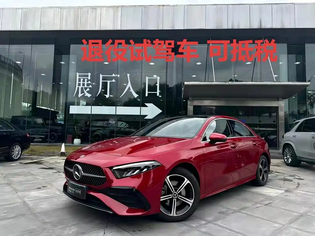 Mercedes-Benz Mercedes-Benz A-Class 2023 A 200 L Fashion