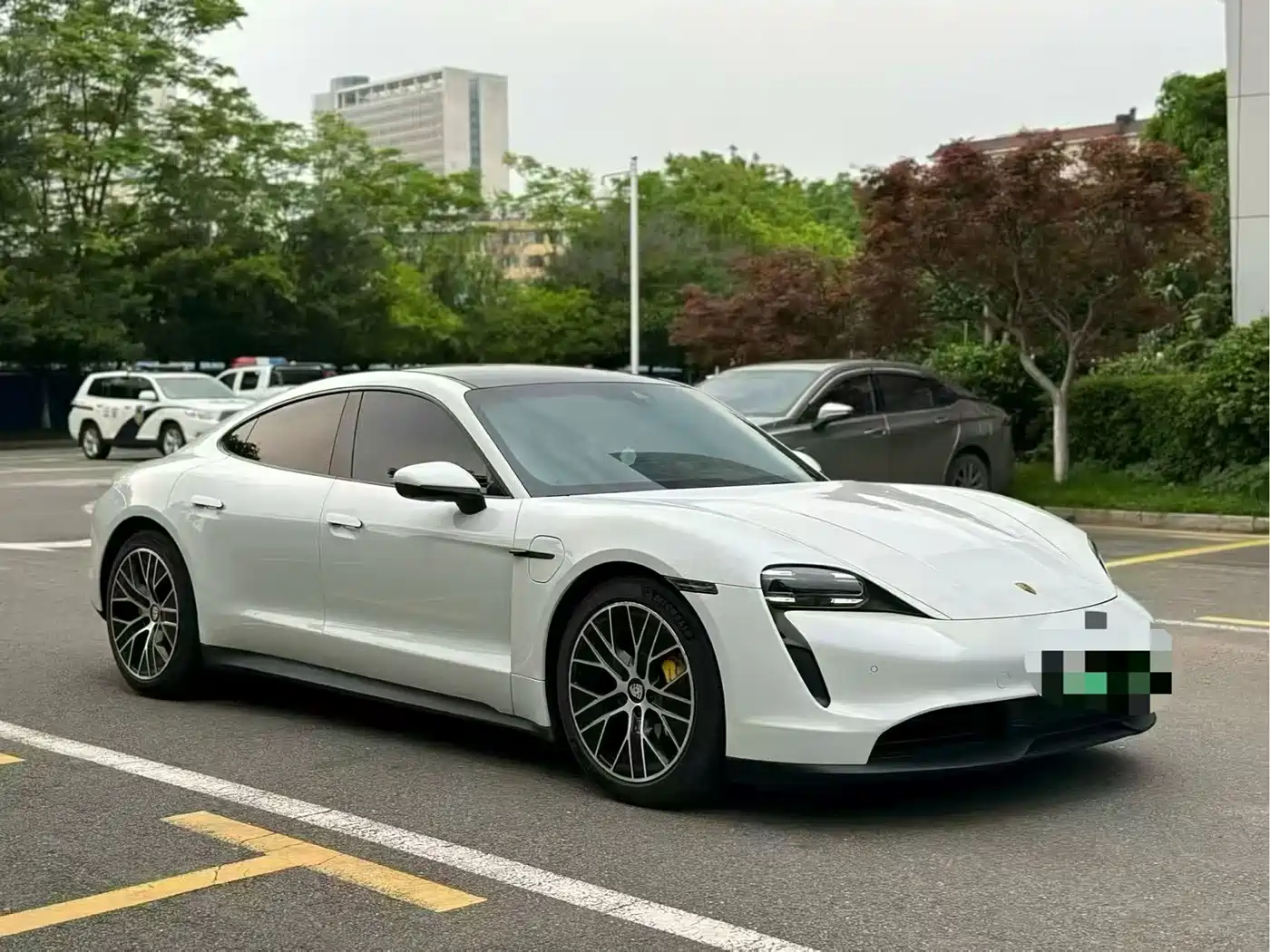 Porsche Taycan 2020 Taycan фото 12