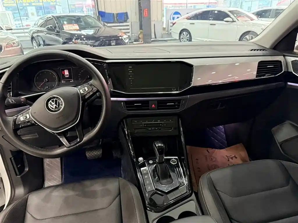 Volkswagen Tayron 2021 330TSI 2WD Luxury Smart Connect Edition фото 9