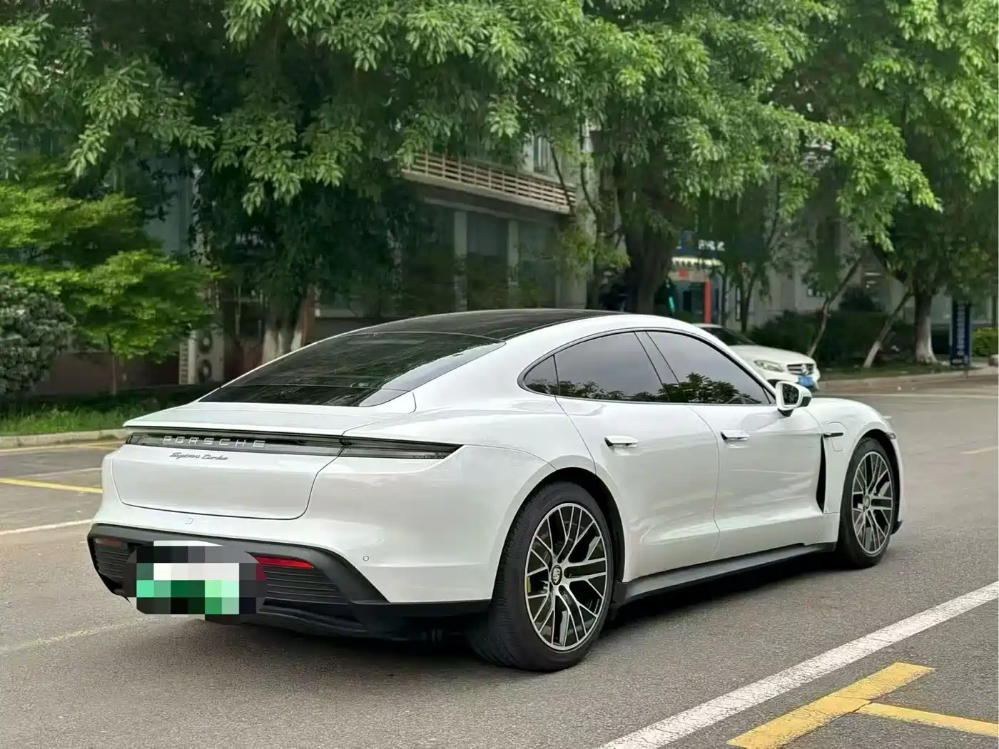 Porsche Taycan 2020 Taycan фото 16