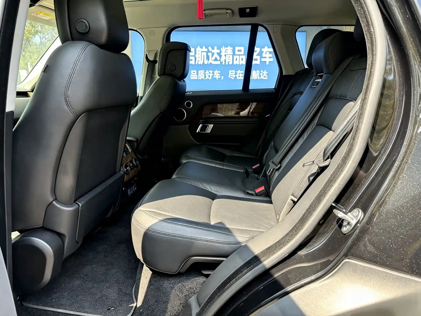 Land Rover Range Rover 2018 3.0 SC V6 Golden Age Edition фото 10