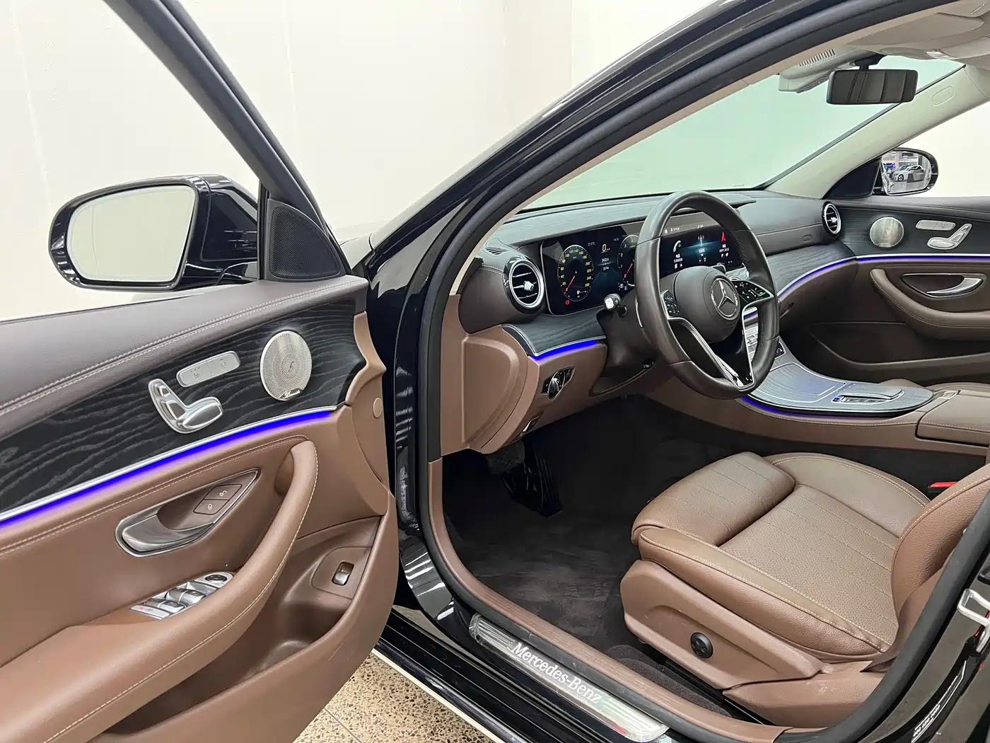 Mercedes-Benz E-Class 2022 E 300 L Luxury фото 16