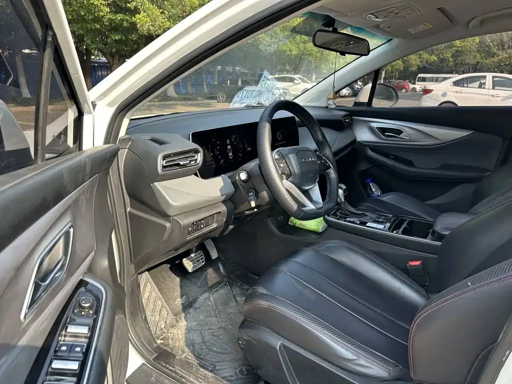 BAIC Beijing U5 PLUS 2022 2021 1.5L CVT Luxury Edition