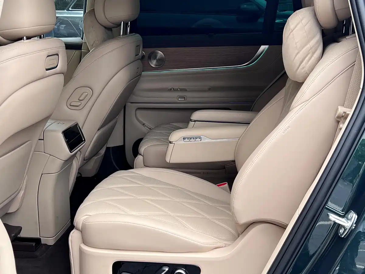 AITO Wenjie AITO M9 2025 Pure Electric Ultra 100kWh 6-Seater фото 12