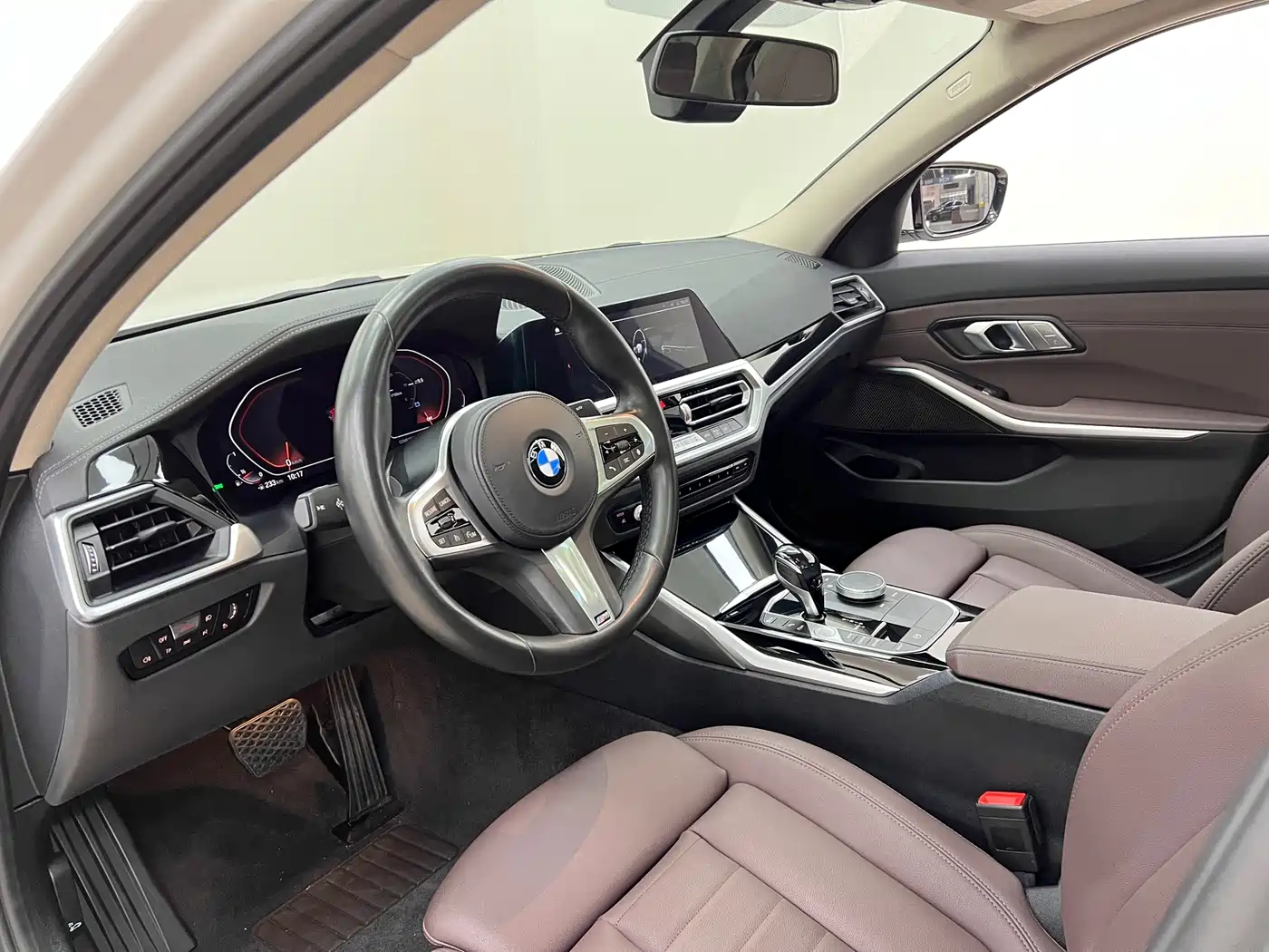 BMW 3 Series 2021 320Li M Sport Package фото 16