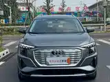 Фото 2 - Audi Q5 e-tron