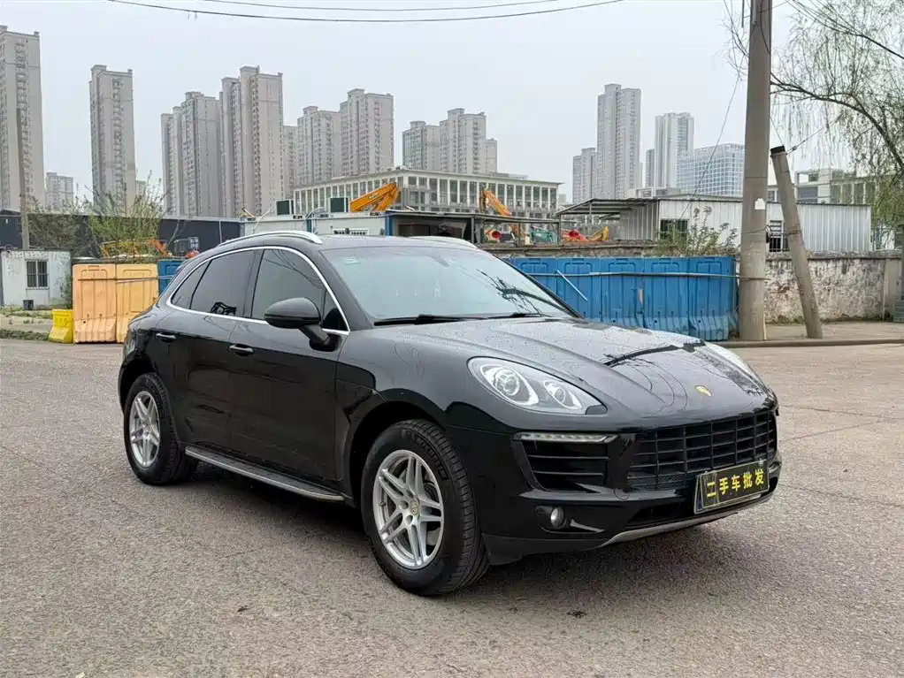Porsche Macan 2016 Macan 2.0T фото 4