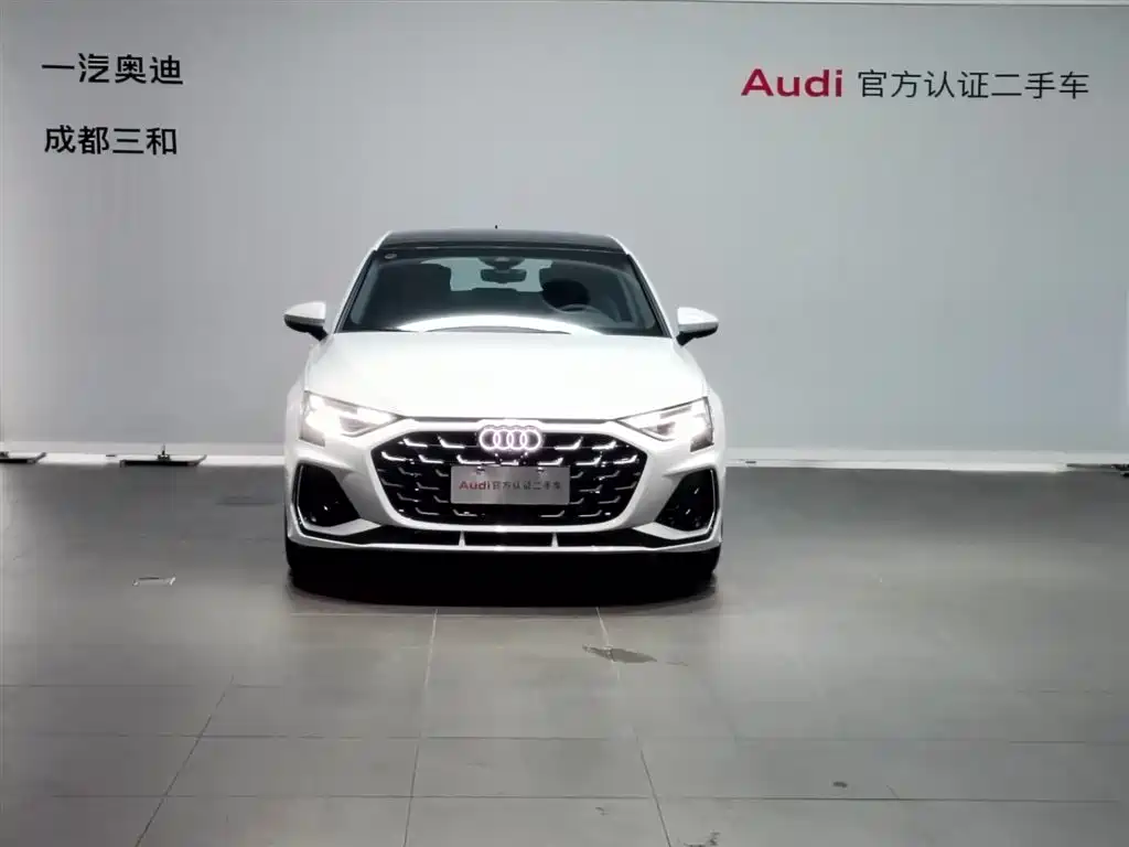 Audi A3 2026 2025 Facelift Sportback 35TFSI Flying Spur Premium