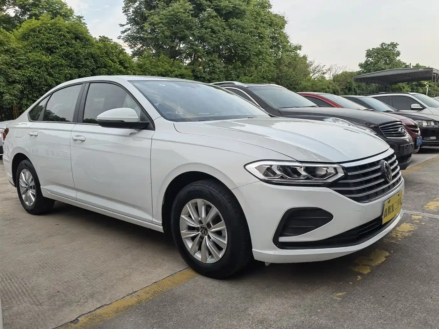 Volkswagen Lavida 2024 Model 1.5L Automatic Delight Edition фото 3