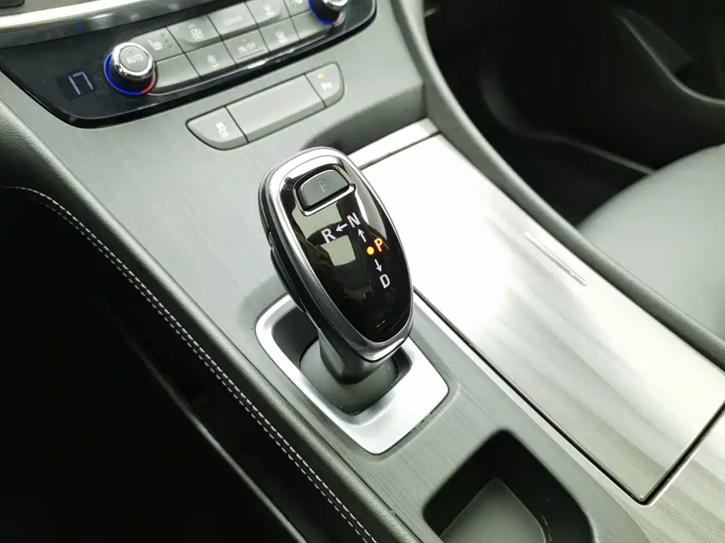 Buick Lacrosse, миниатюра 13