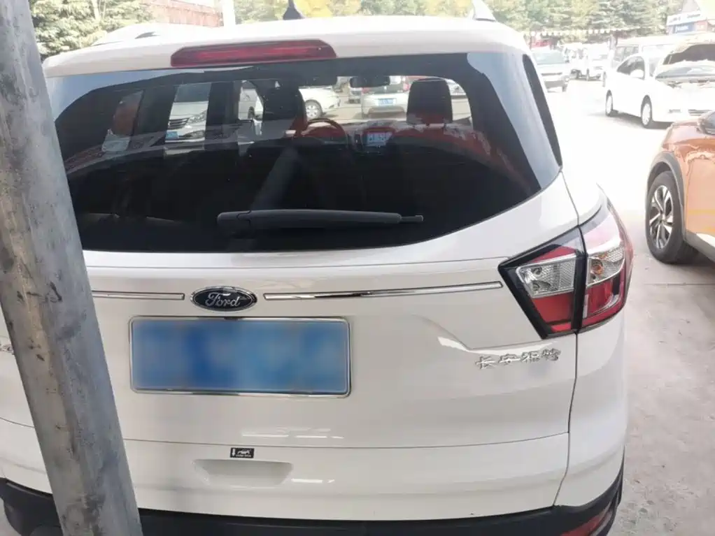 Фото 6 - Ford Kuga