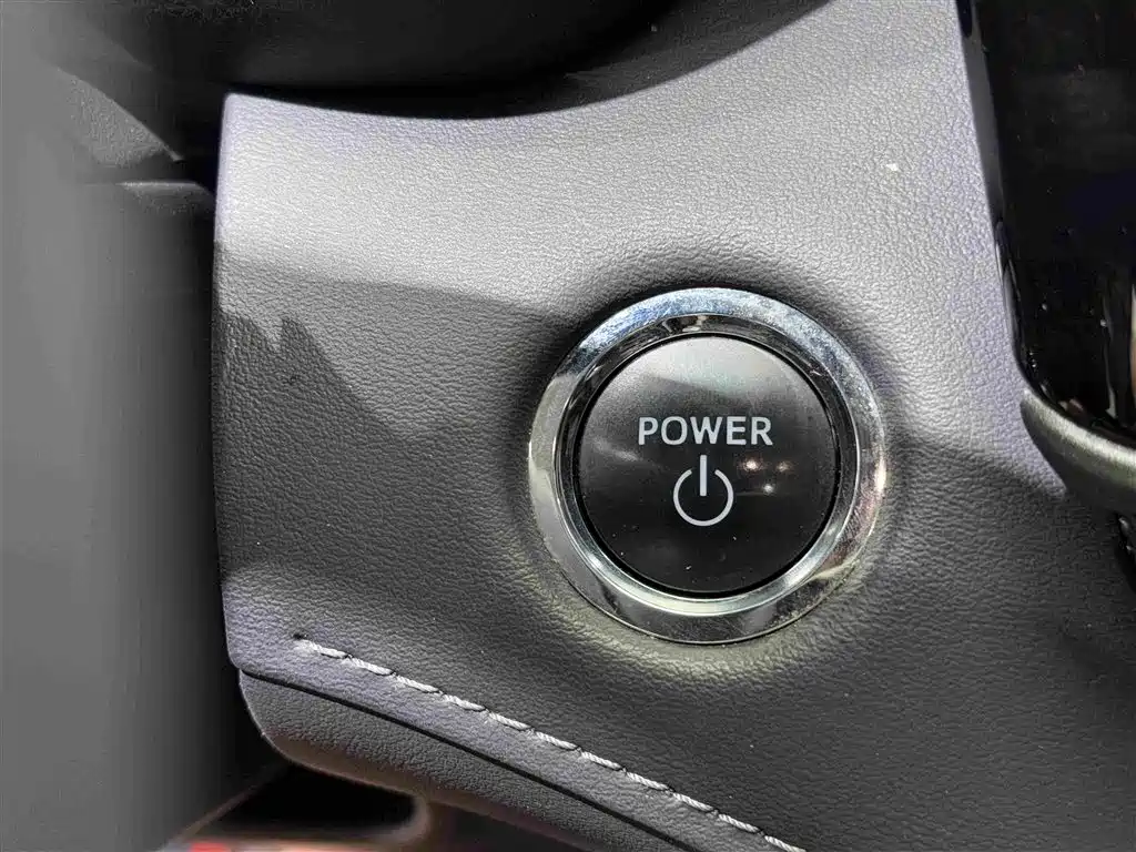 Toyota Highlander 2024 2023 2.5L Smart Hybrid Dual Engine AWD Luxury 7-Seater