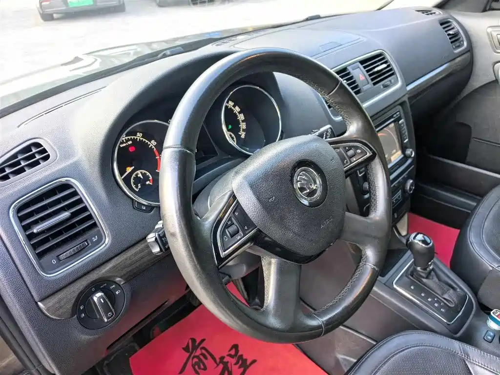 Škoda Yeti 2014 1.4TSI DSG Wild фото 8
