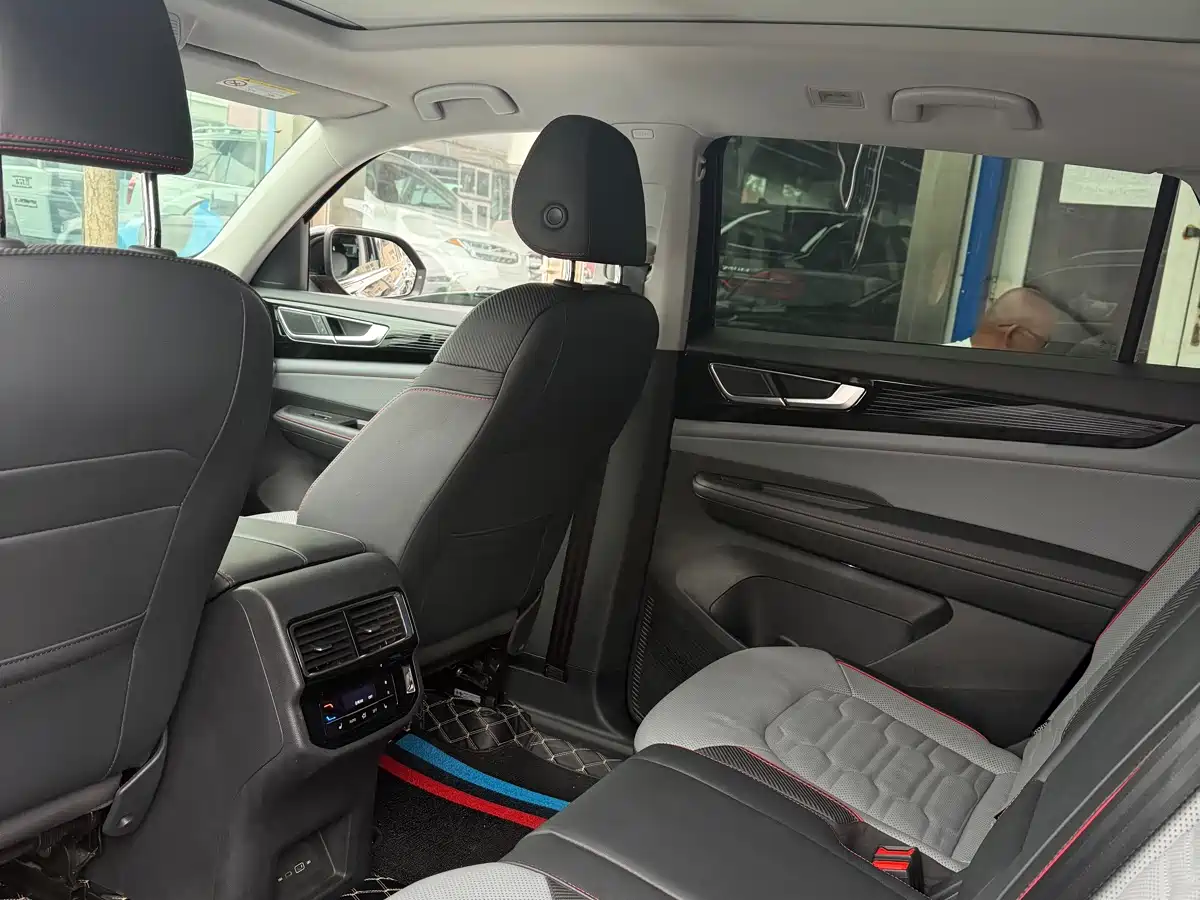 Volkswagen Teramont 2021 Teramont X 530 V6 4WD Polar Night Limited Edition фото 6