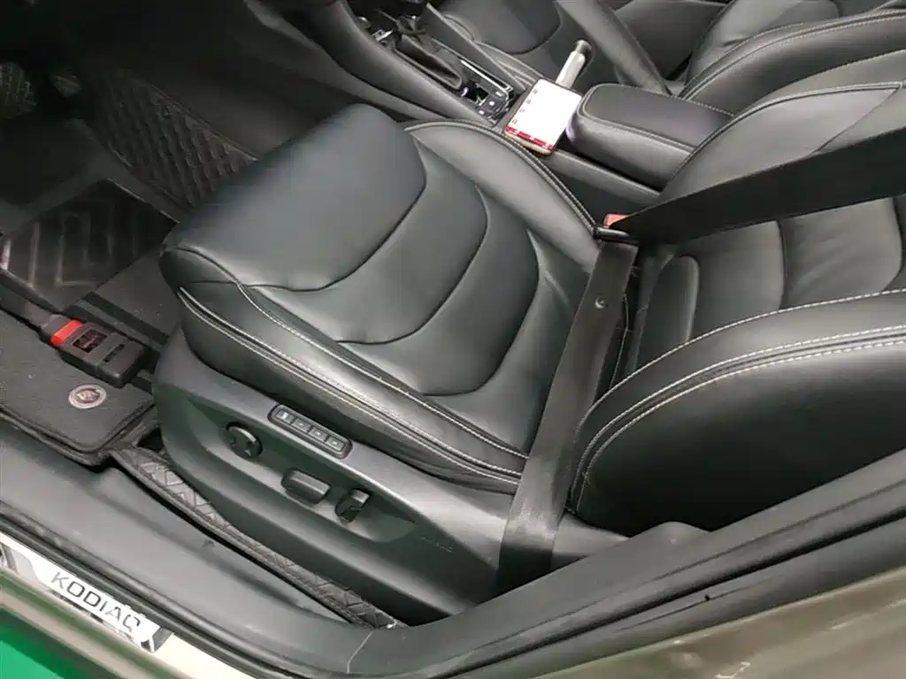 Škoda Kodiaq 2018 Facelift TSI330 7-seat 2WD Premium Luxury Edition фото 15