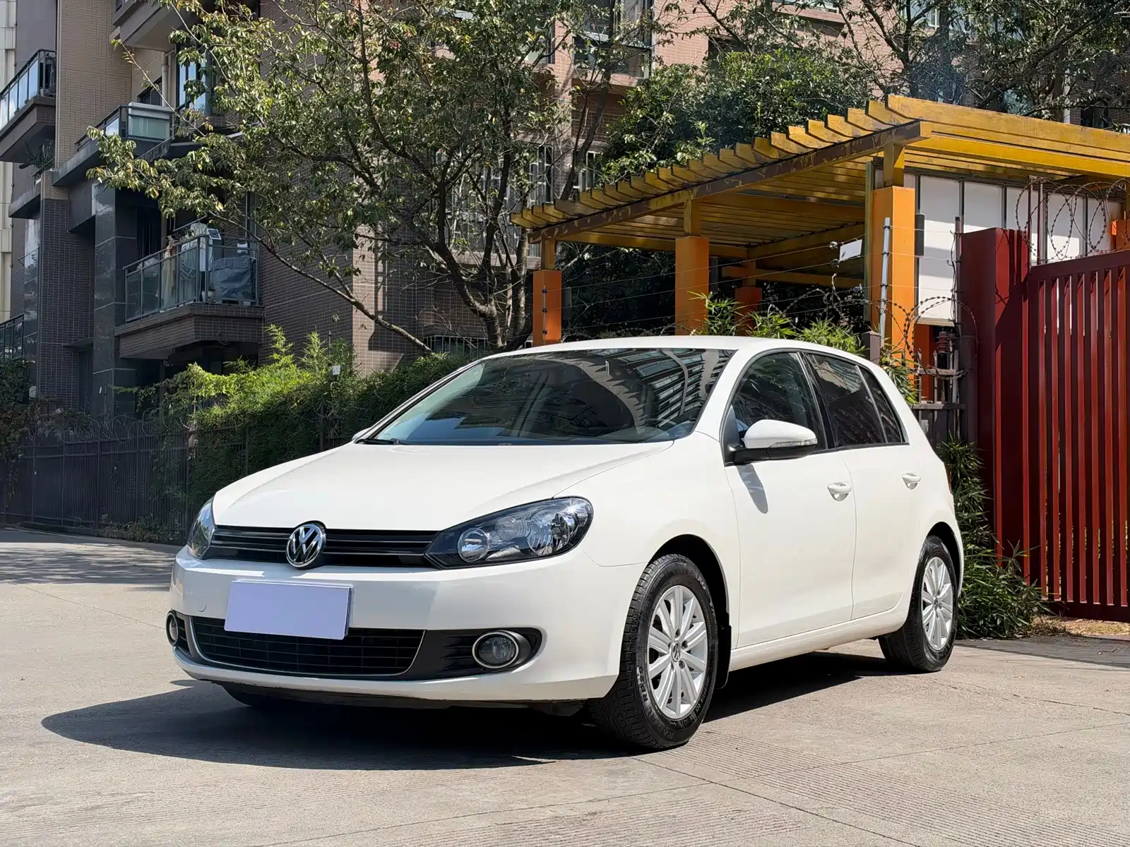 Photo 1 - Volkswagen Golf