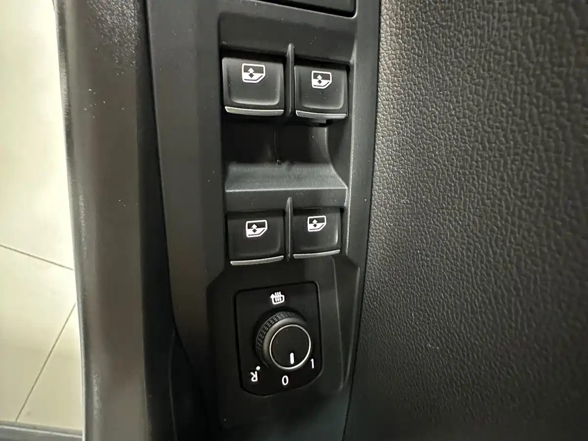 Volkswagen Tacqua 2023 2021 1.5L Automatic Smart Connect Edition
