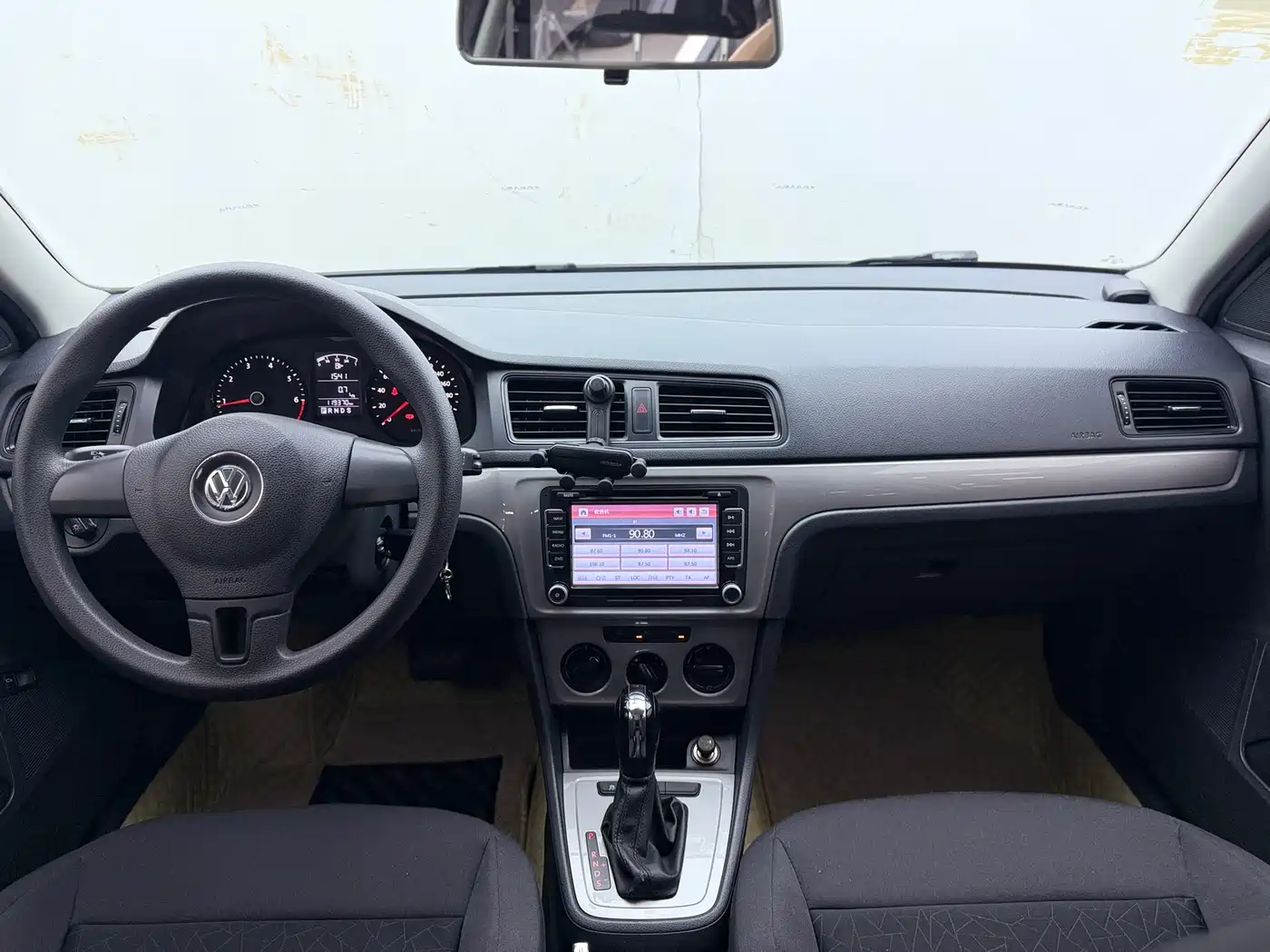 Volkswagen Lavida 2013 1.6L Automatic Trend Edition фото 11