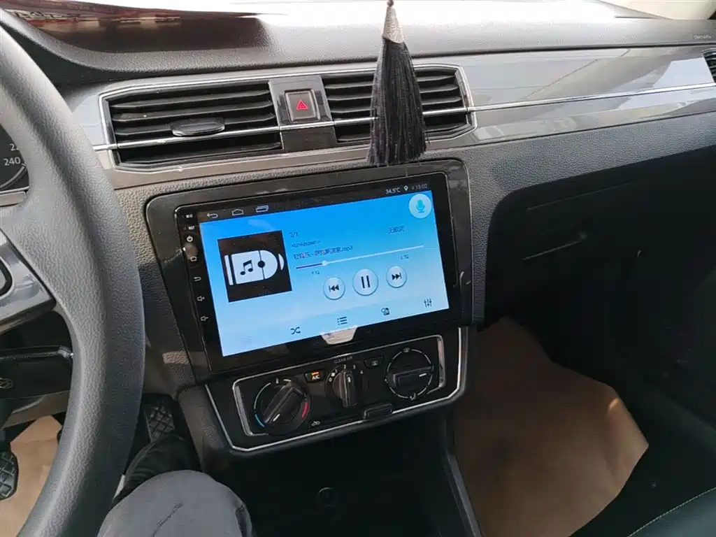 Volkswagen Santana 2018 1.5L Manual Comfort Edition фото 13