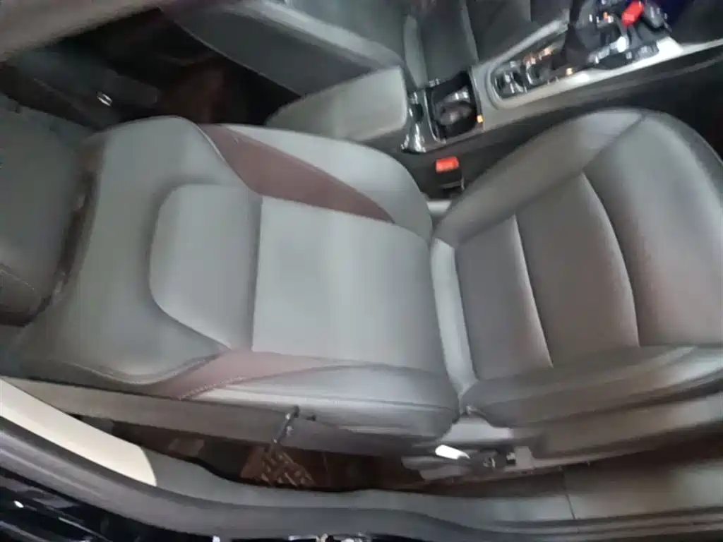 Chevrolet Malibu 2018 530T Automatic Luxury Edition фото 25