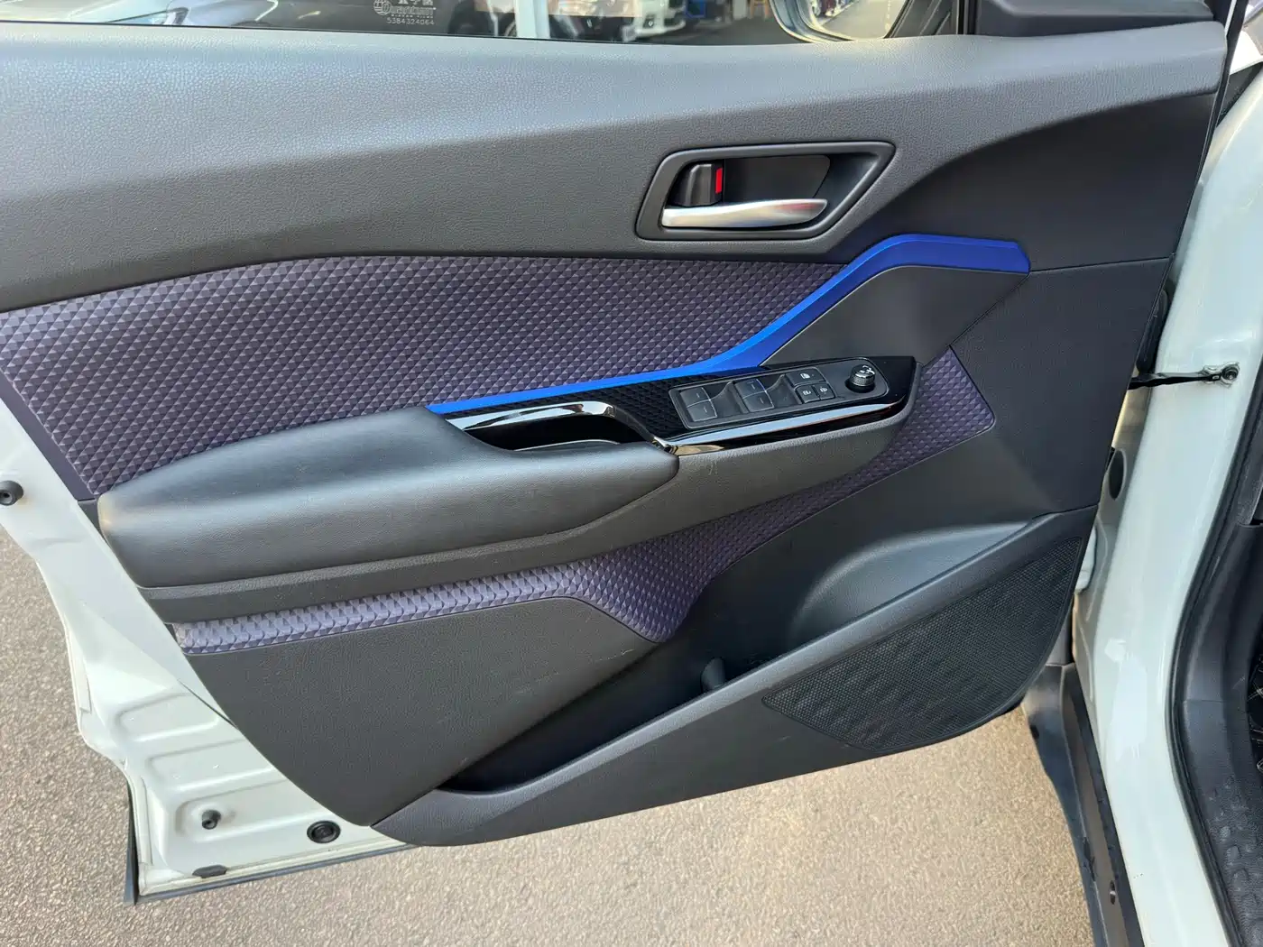 Toyota C-HR 2019 2018 2.0L Luxury Edition China V