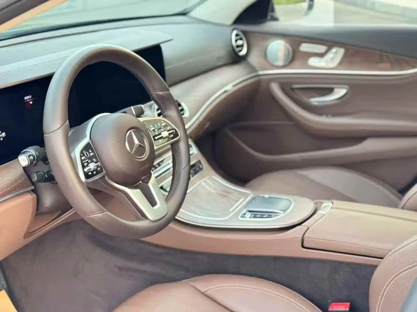 Mercedes-Benz E-Class 2020 E 300 L Fashion фото 4