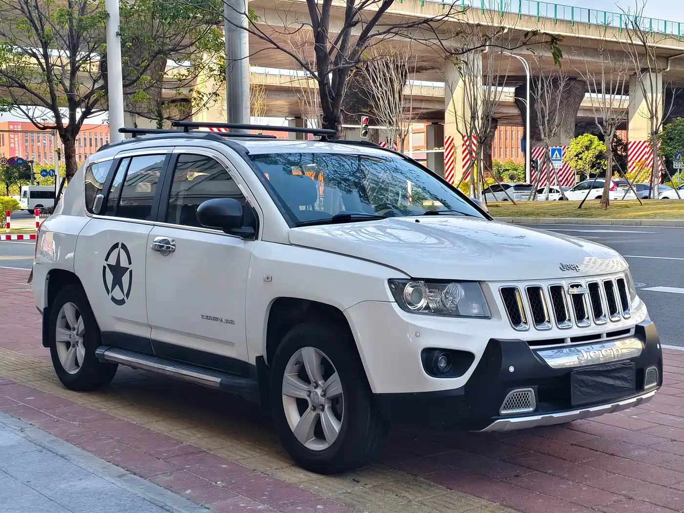 Jeep Compass (Import) 2015 2015 2.0L 2WD Sport