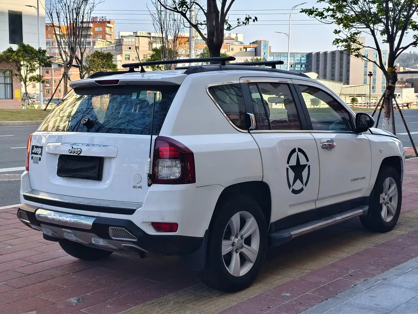 Jeep Compass (Import) 2015 2015 2.0L 2WD Sport
