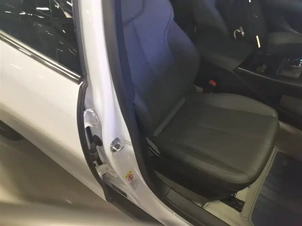 BYD Qin PLUS 2025 DM-i Smart Drive Edition 55KM Surpassing Type фото 25