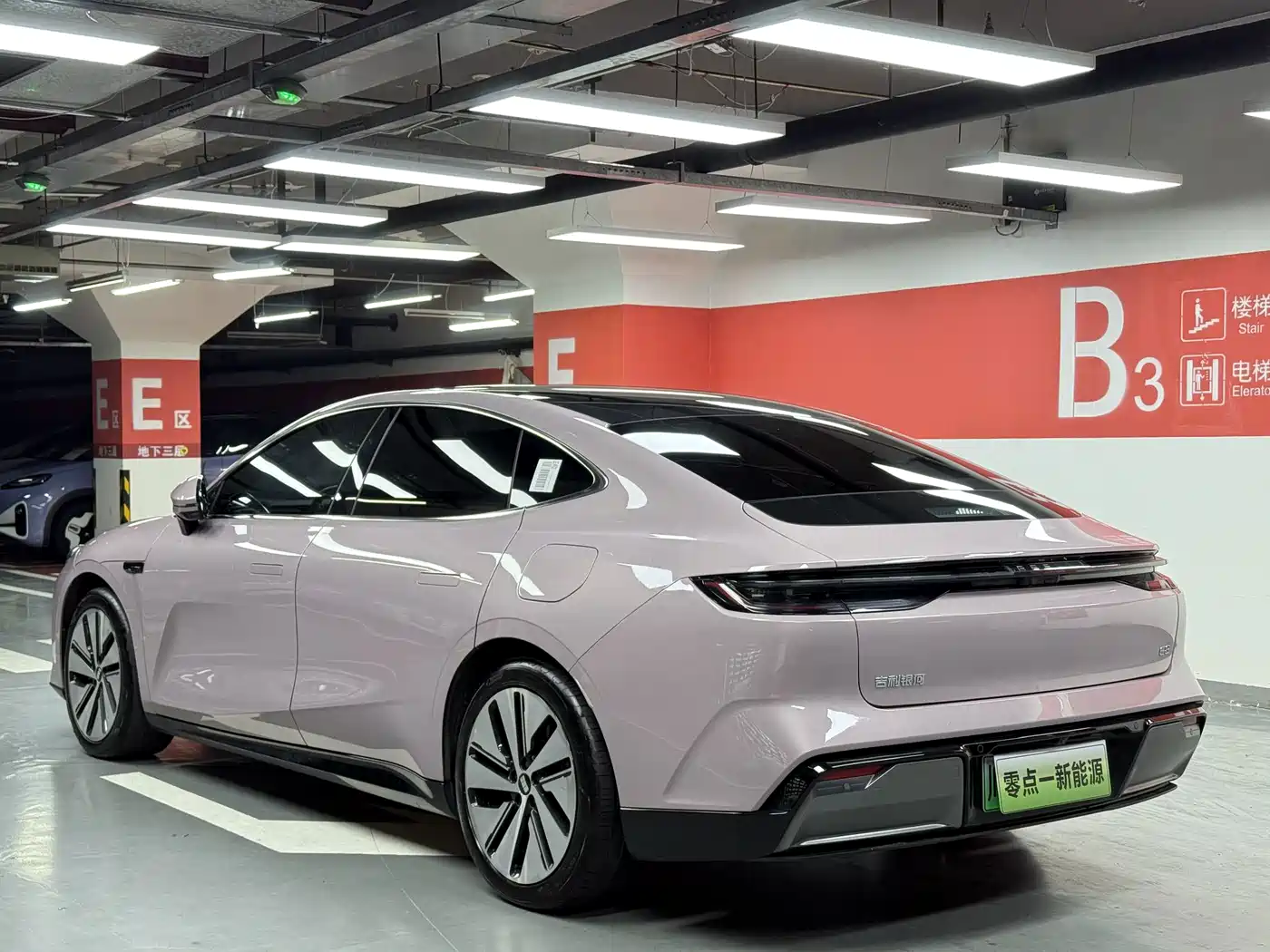 Geely Galaxy Galaxy E8 2024 2024 665km RWD Starship Voyager Edition