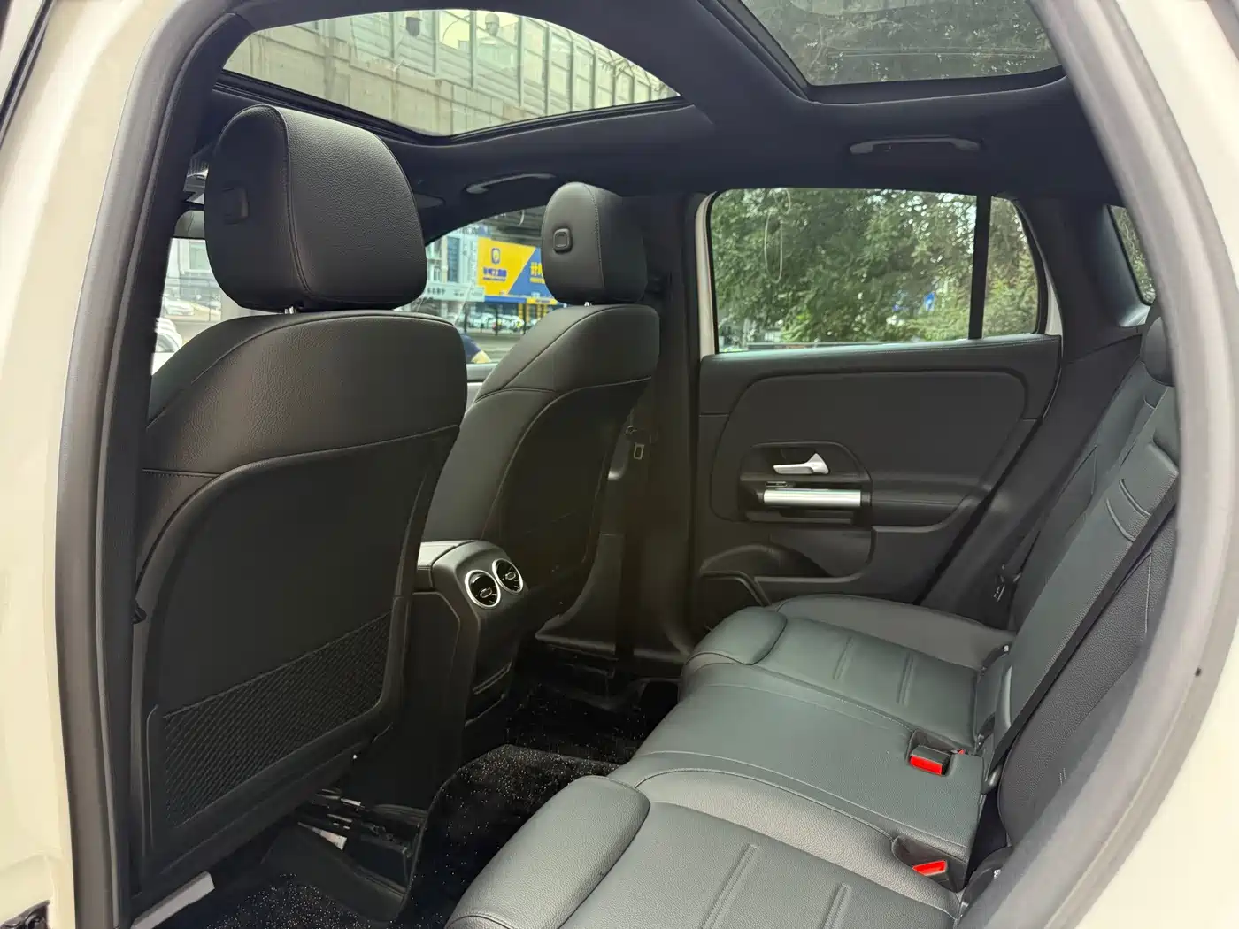 Фото 9 - Mercedes-Benz GLA