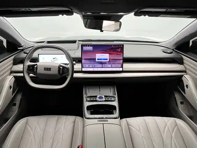 Geely Galaxy Galaxy Xingyao 8 2025 2025 Model 130km EM-i Flagship Edition
