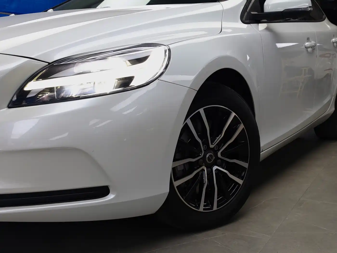 Volvo V40 2019 2018 T3 Inscription Edition