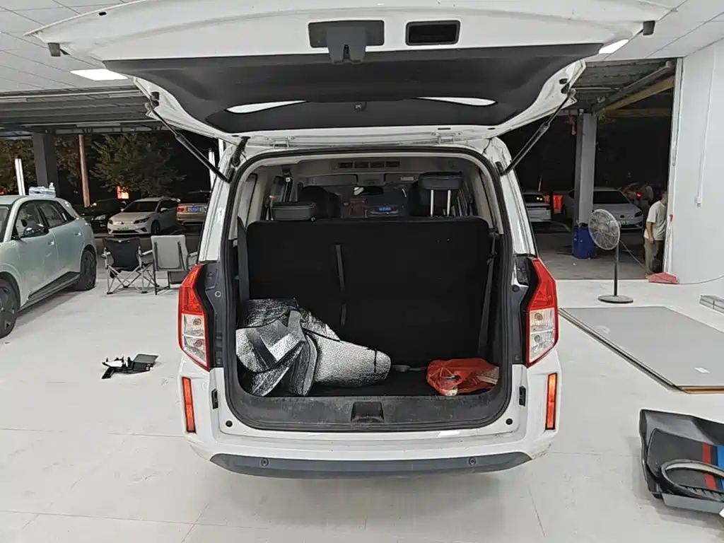 Wuling Motors Wuling Hongguang PLUS 2020 2019 1.5T Manual Luxury 7-seater
