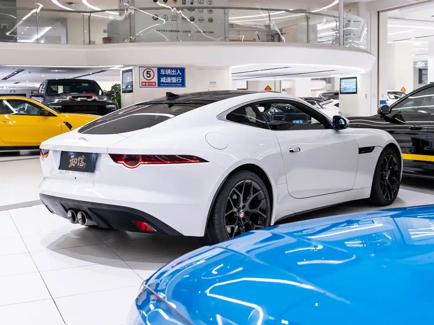 Jaguar F-TYPE 2017 2016 3.0 SC Hardtop