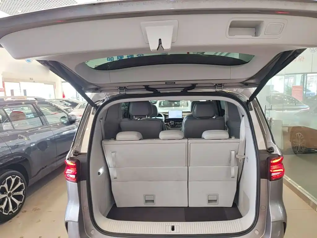 Roewe iMAX8 EV 2024 2025 1.5T DMH Land Luxury Edition