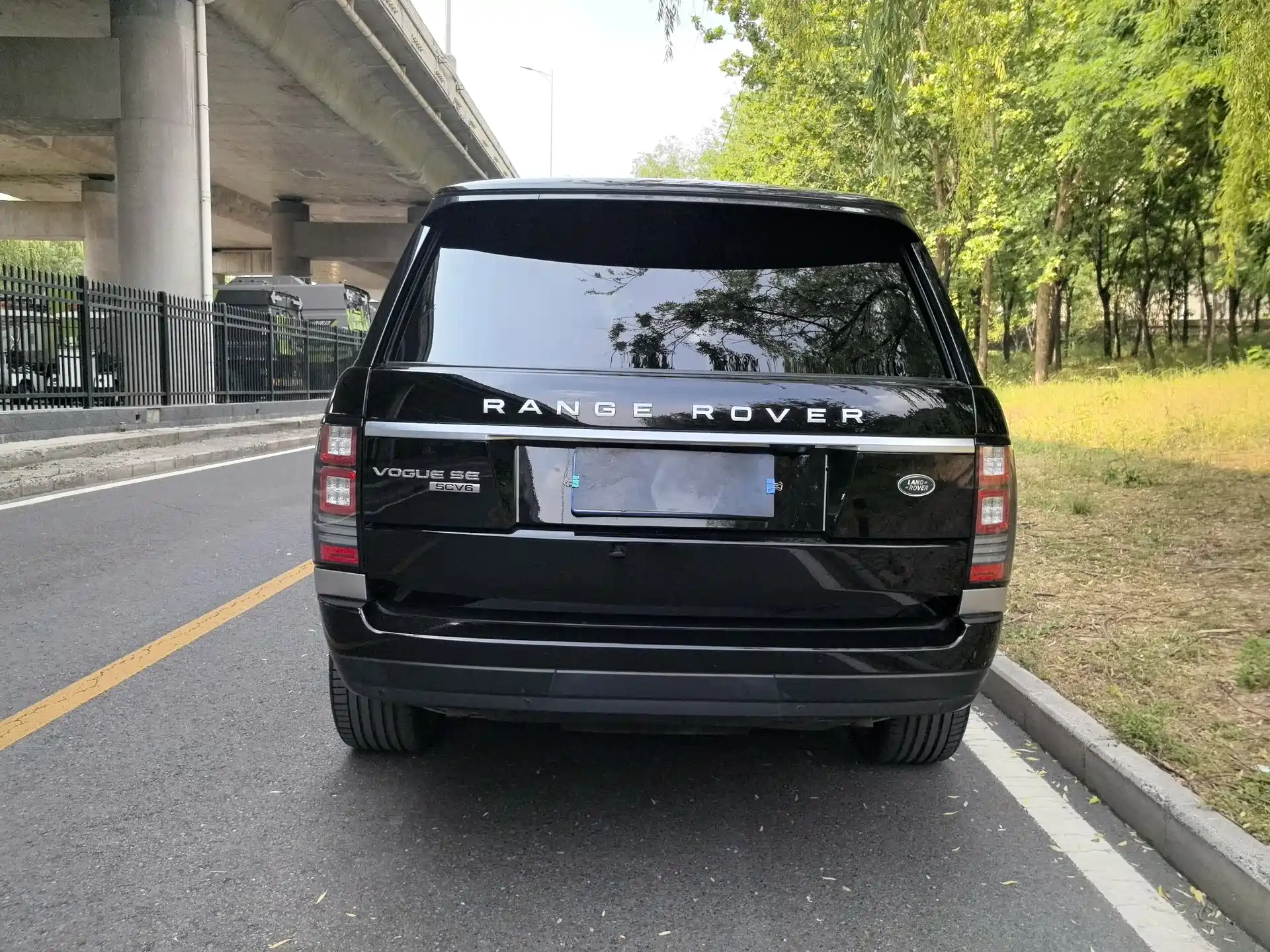 Фото 17 - Land Rover Range Rover