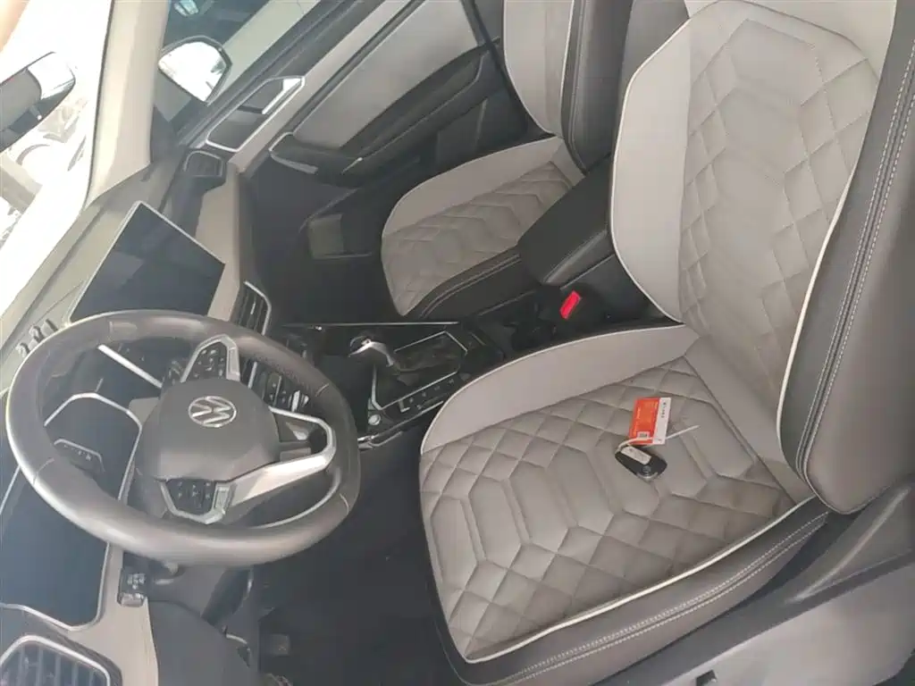 Volkswagen Tayron 2023 300TSI 2WD Luxury Plus Advanced Edition фото 22