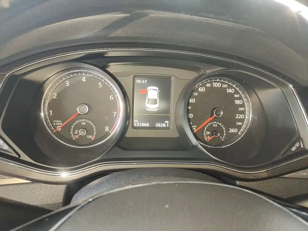Фото 12 - Volkswagen Passat