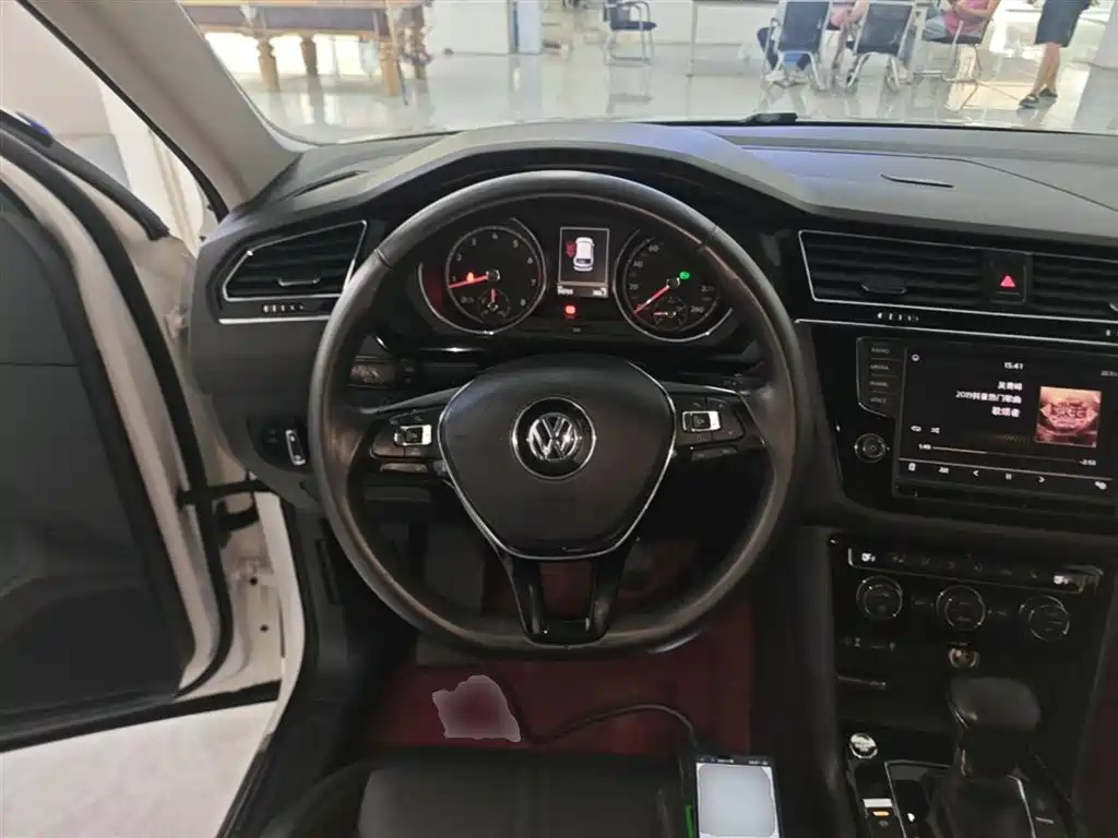 Volkswagen Tiguan L 2018 330TSI Automatic 2WD Luxury Edition фото 11