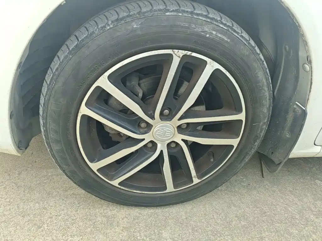 Besturn B50 2015 2013 1.6L Automatic Luxury