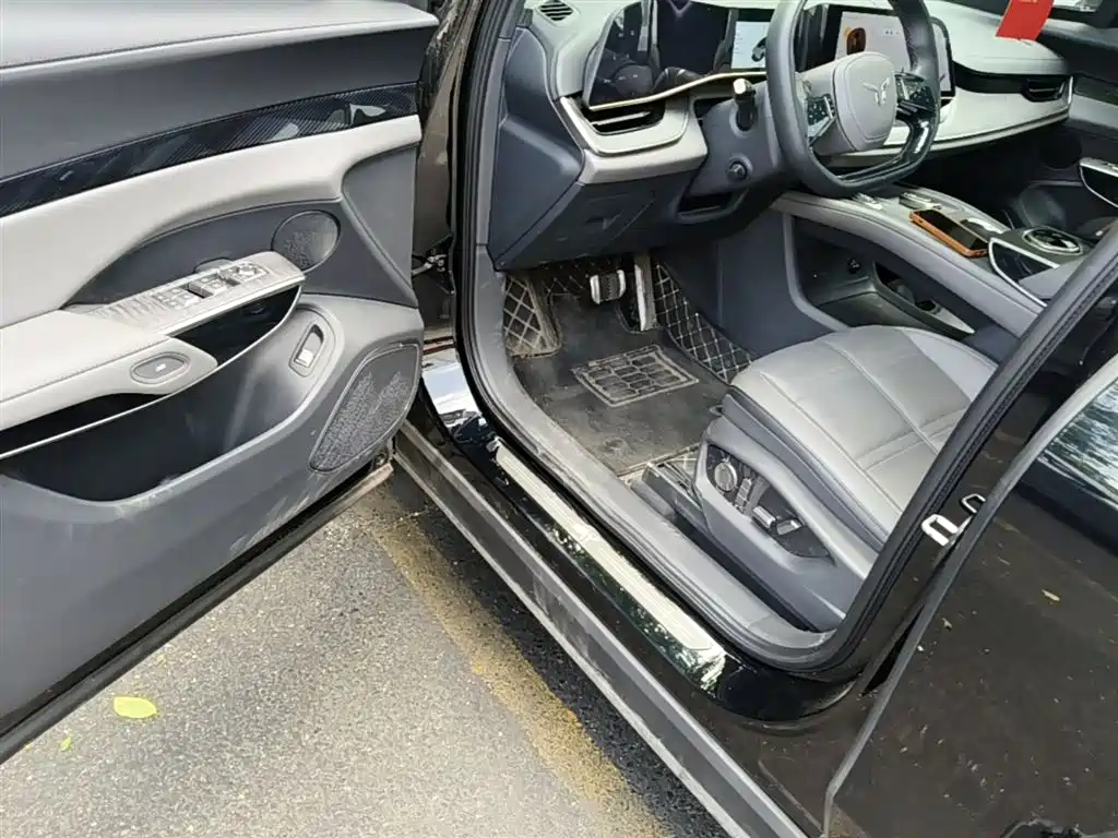 Hongqi Tian Gong 08 2025 680 Ultra AWD фото 16