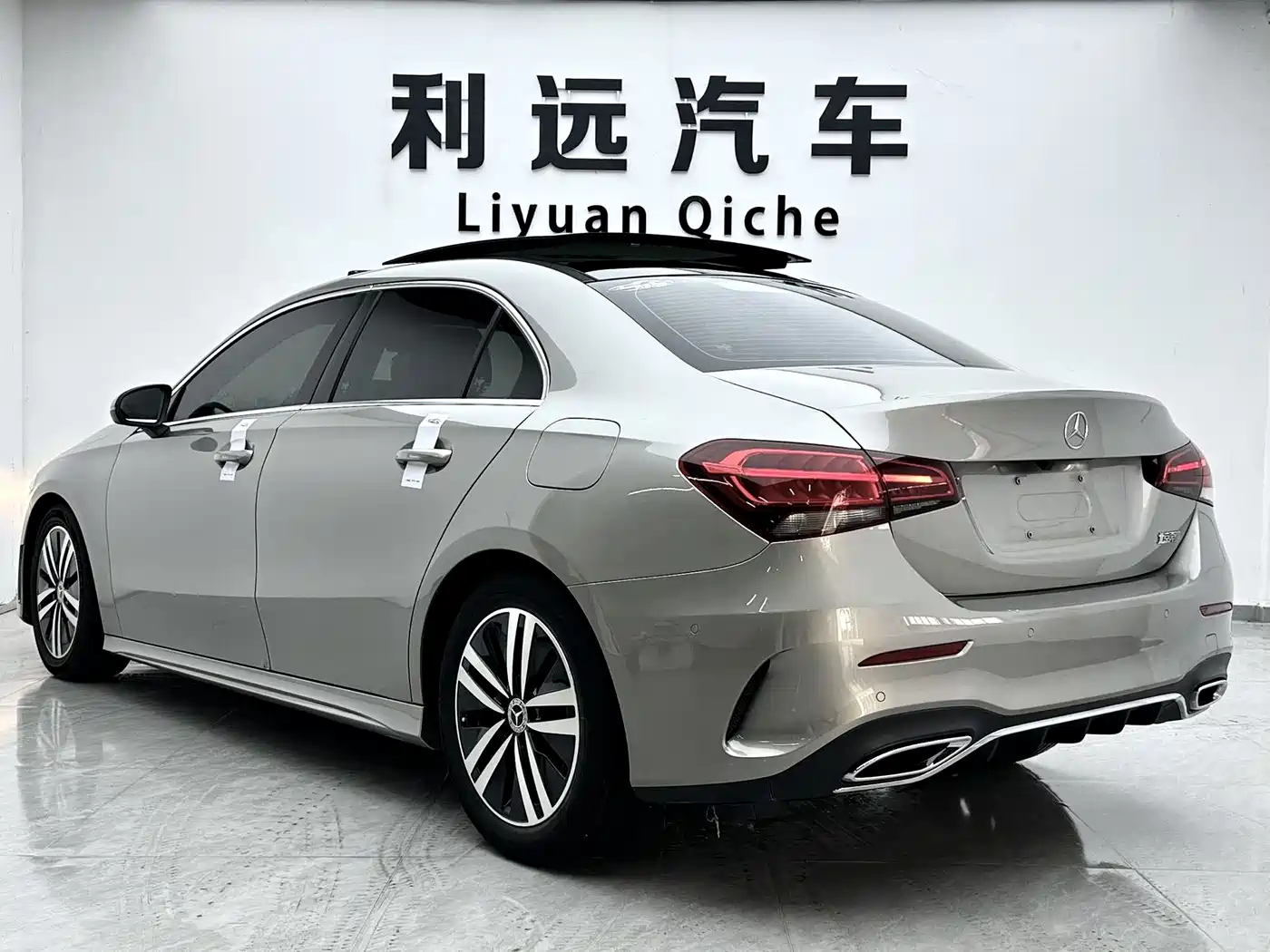Mercedes-Benz A-Class 2019 A 180 L Sport Sedan фото 14