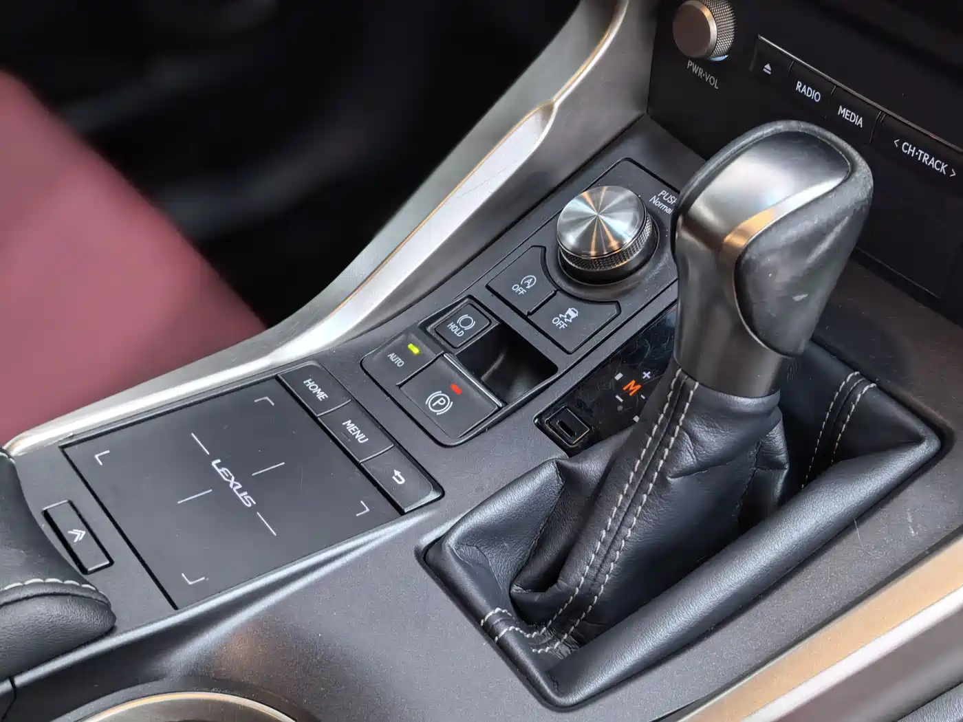 Lexus NX 2017 200 FWD Sharp Edition фото 21