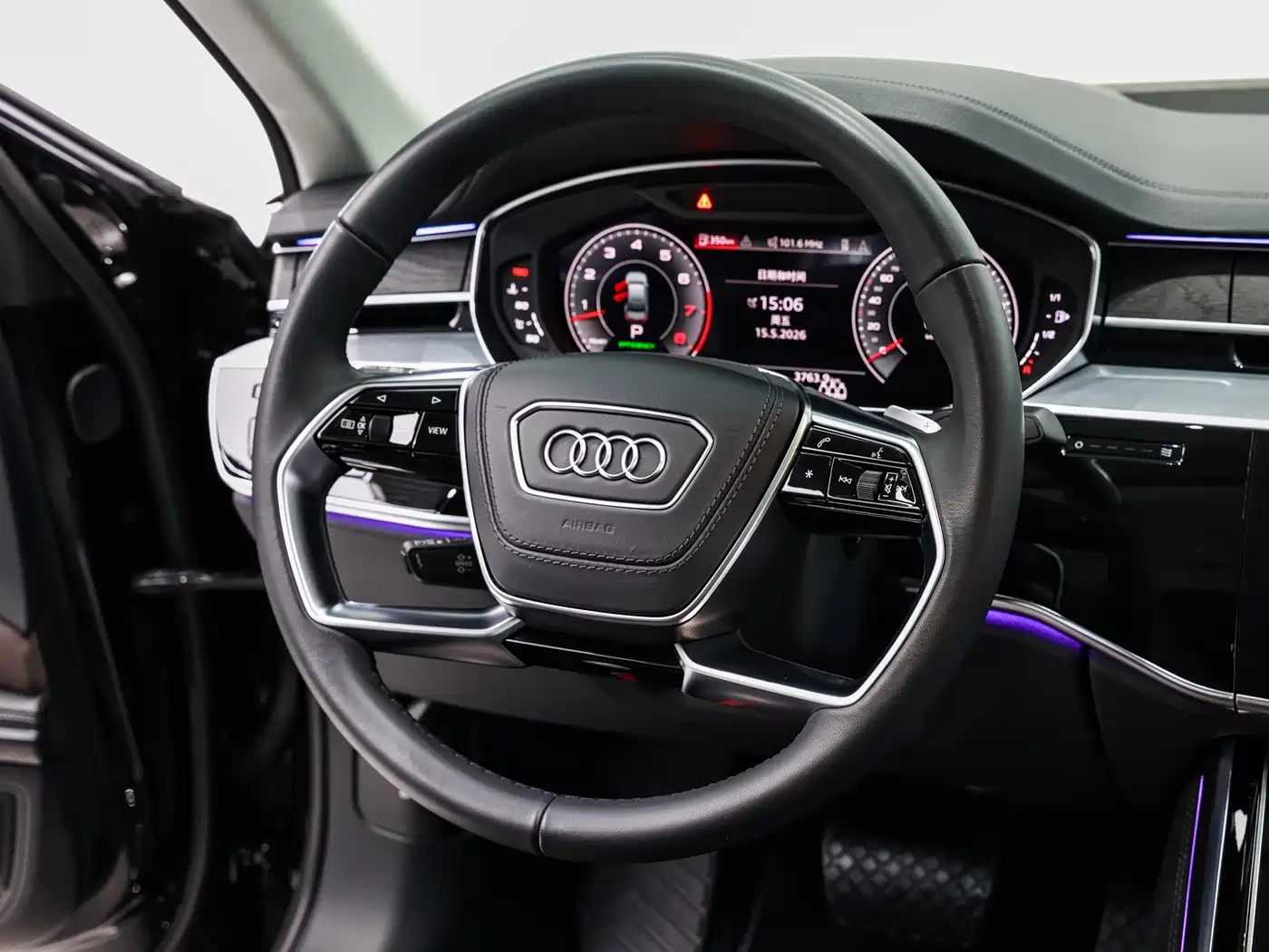 Audi A8 2023 A8L 50 TFSI quattro Exclusive фото 18
