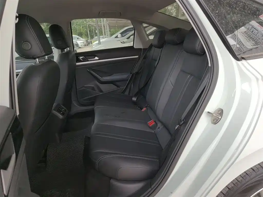 Volkswagen Lavida 2024 Model 1.5L Automatic Delight Edition фото 17