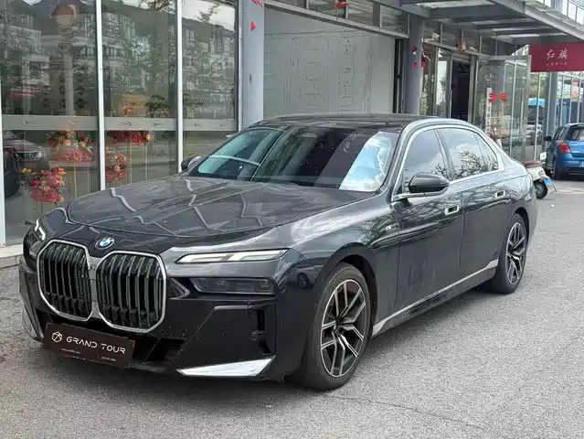 BMW 7 Series 2024