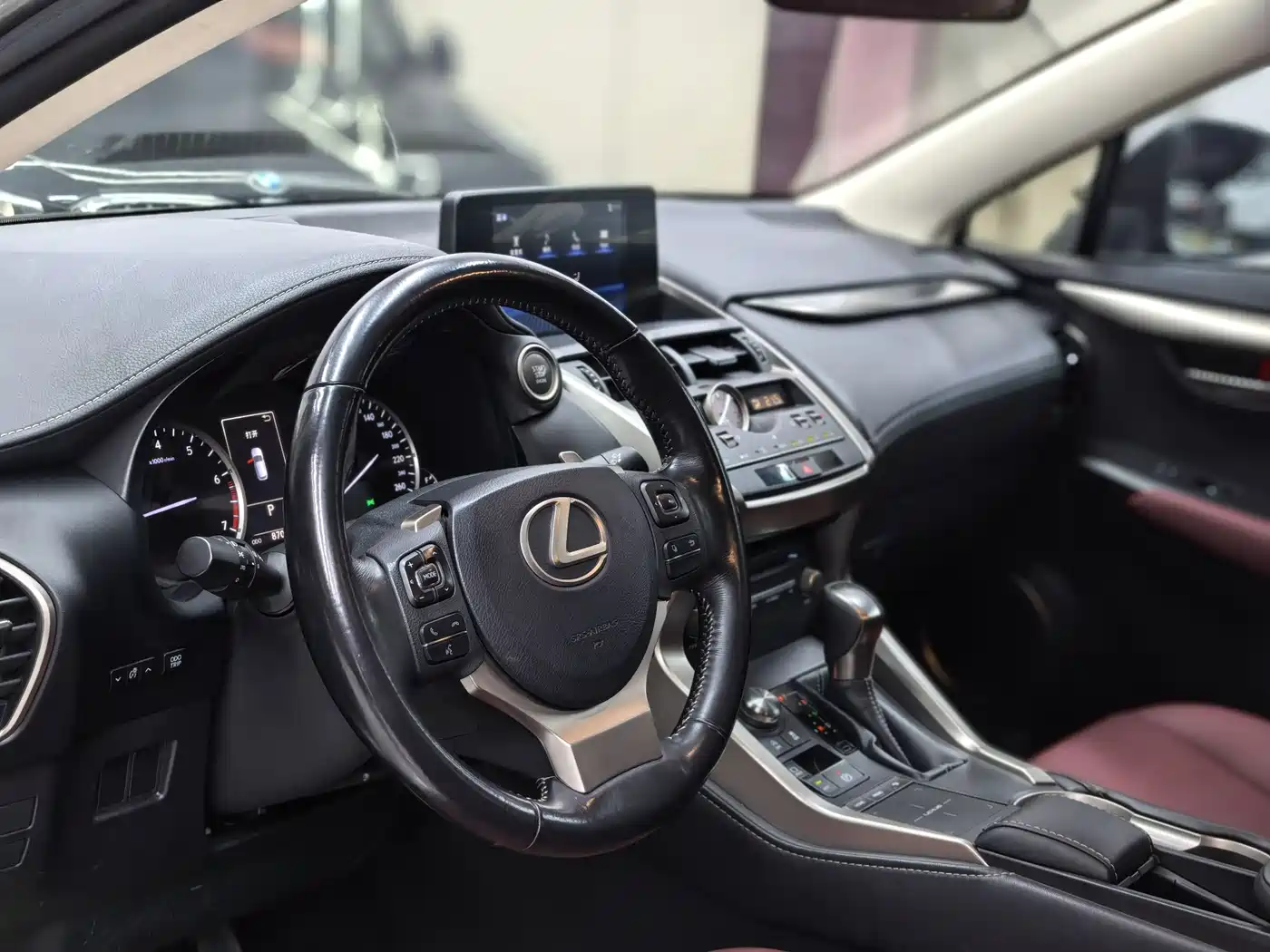 Lexus NX 2017 200 FWD Sharp Edition фото 13